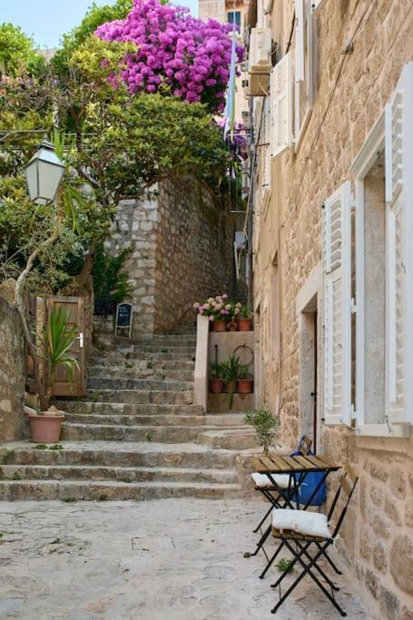 Modern Stone House, Luxury In Old Town 4*