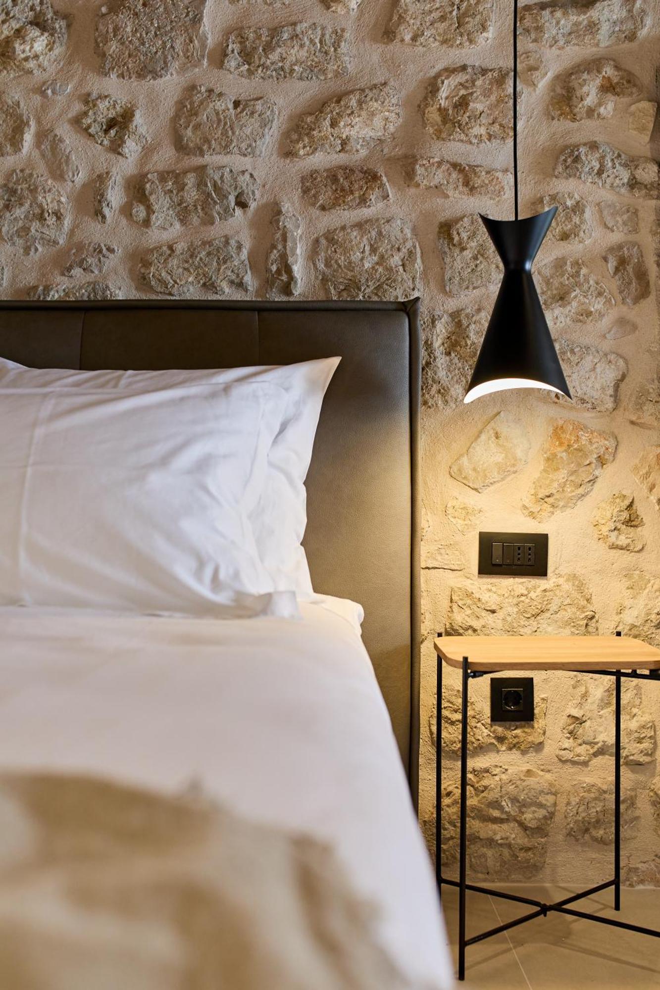 Modern Stone House, Luxury In Old Town Guest house