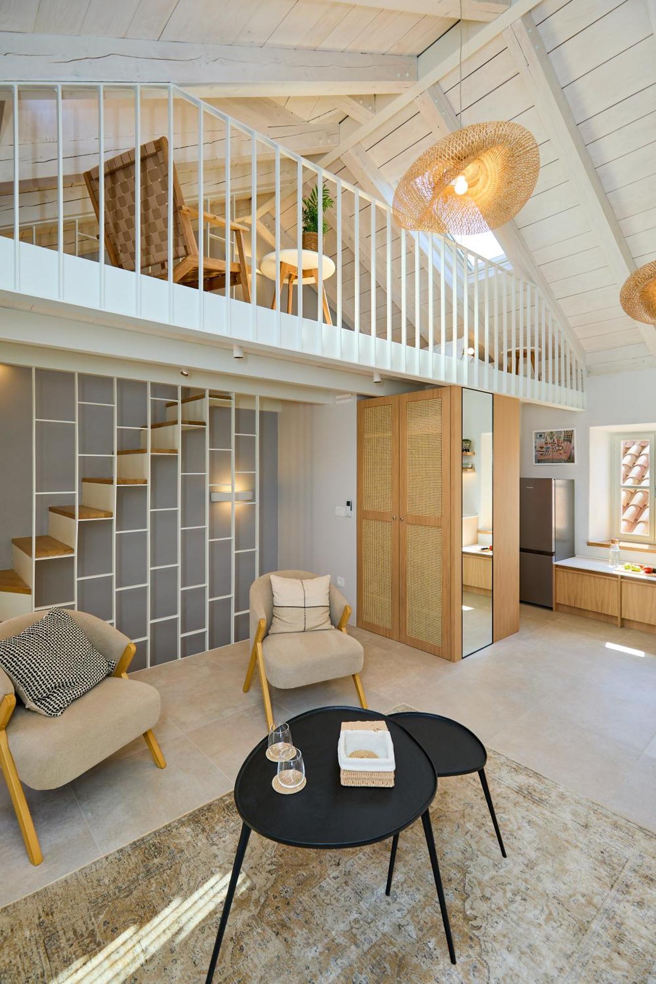 Modern Stone House, Luxury In Old Town Guest house 4*