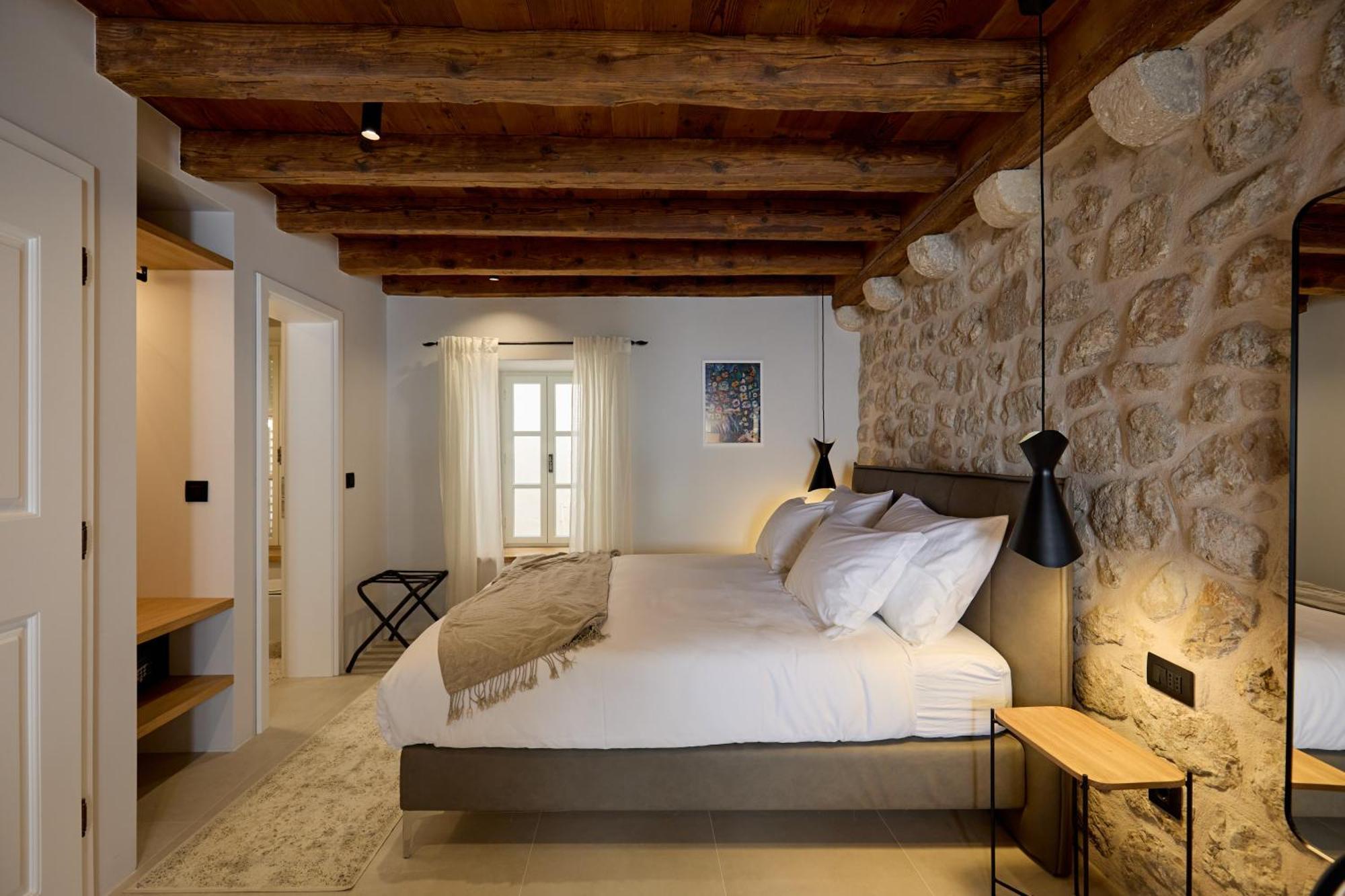 Modern Stone House, Luxury In Old Town Guest house 4*