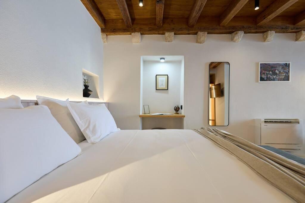Guest house Modern Stone House, Luxury In Old Town 4*
