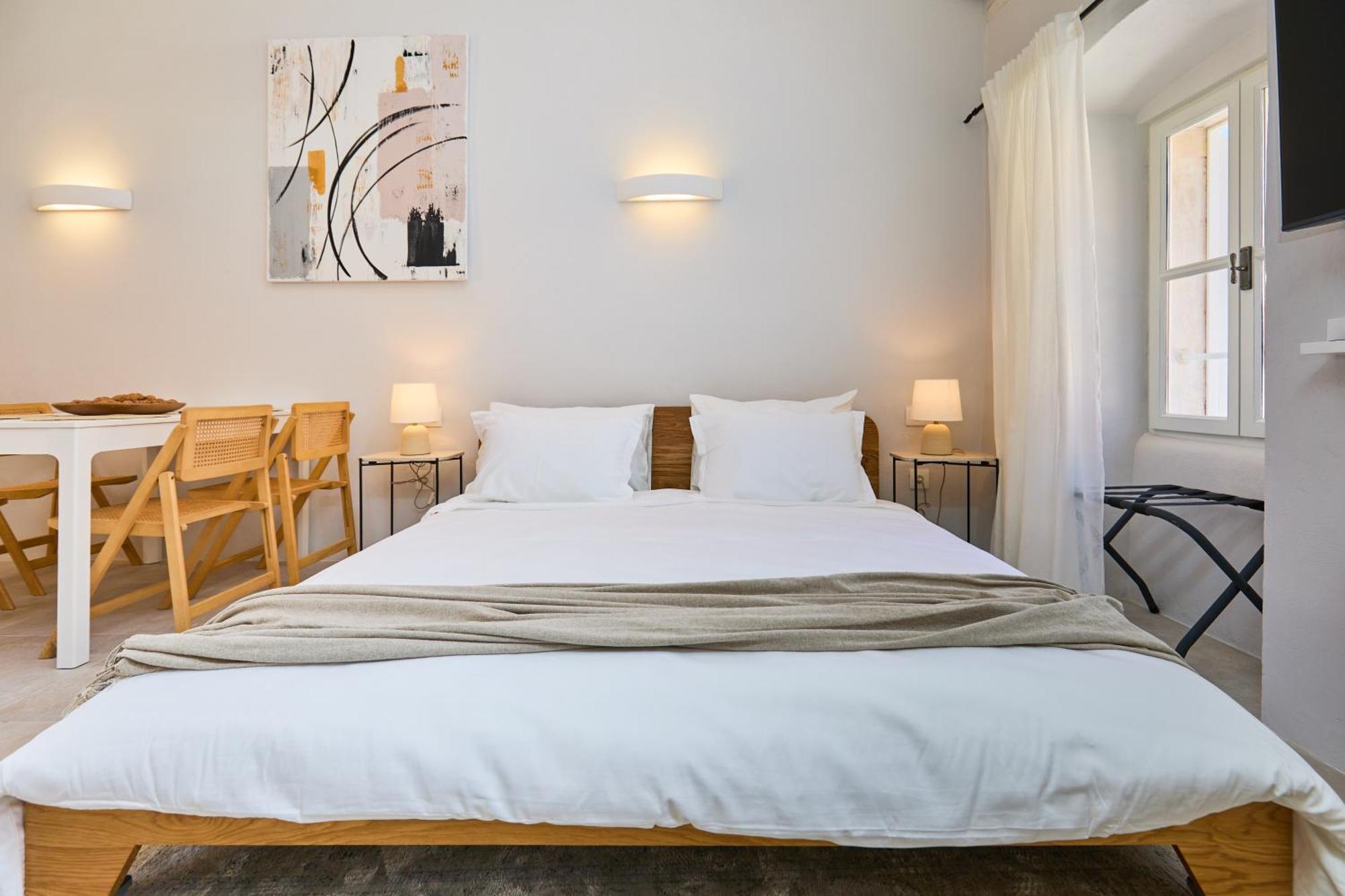 Modern Stone House, Luxury In Old Town Guest house